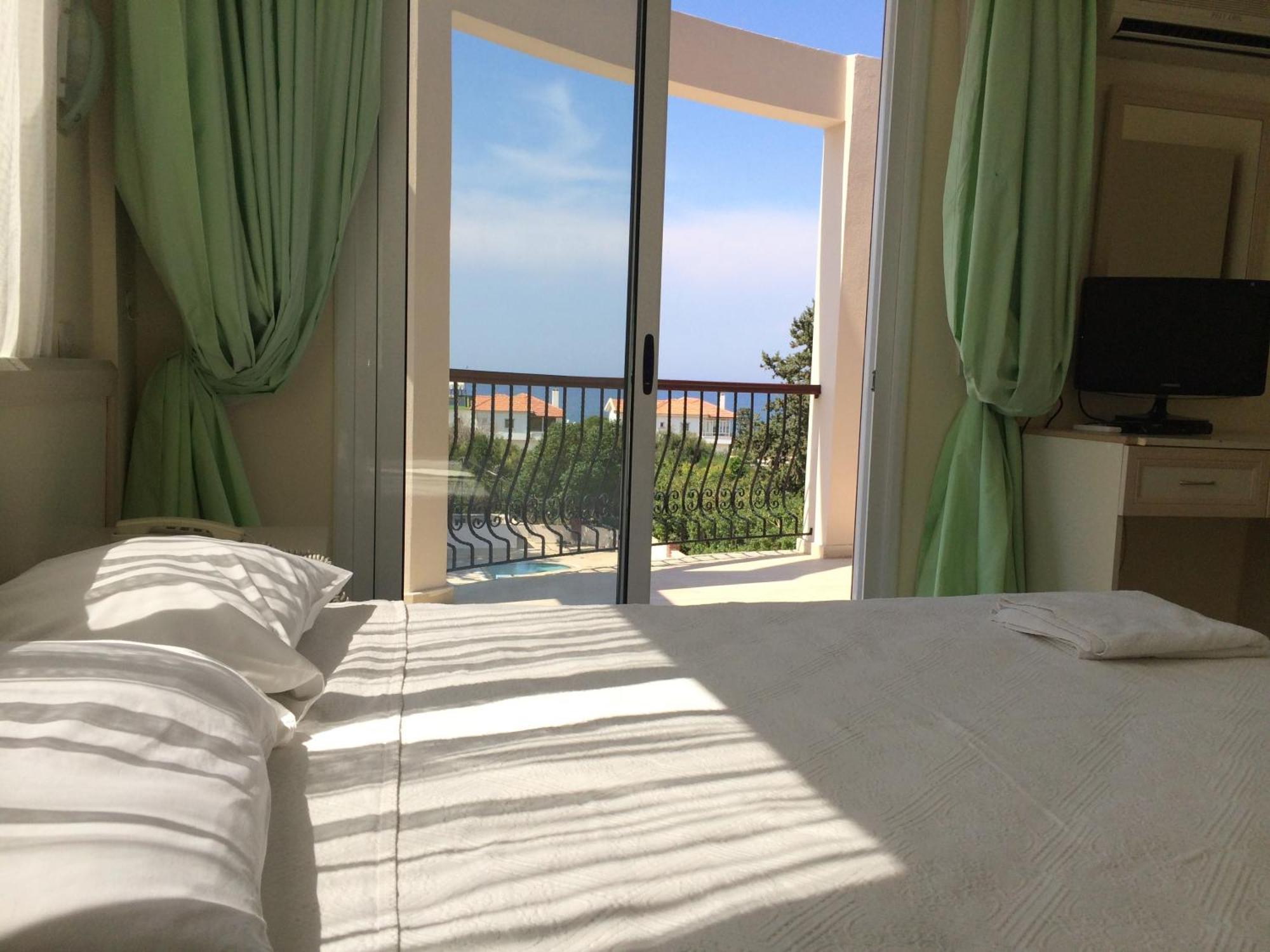 The Prince Inn Hotel & Villas Agios Georgios  Екстер'єр фото