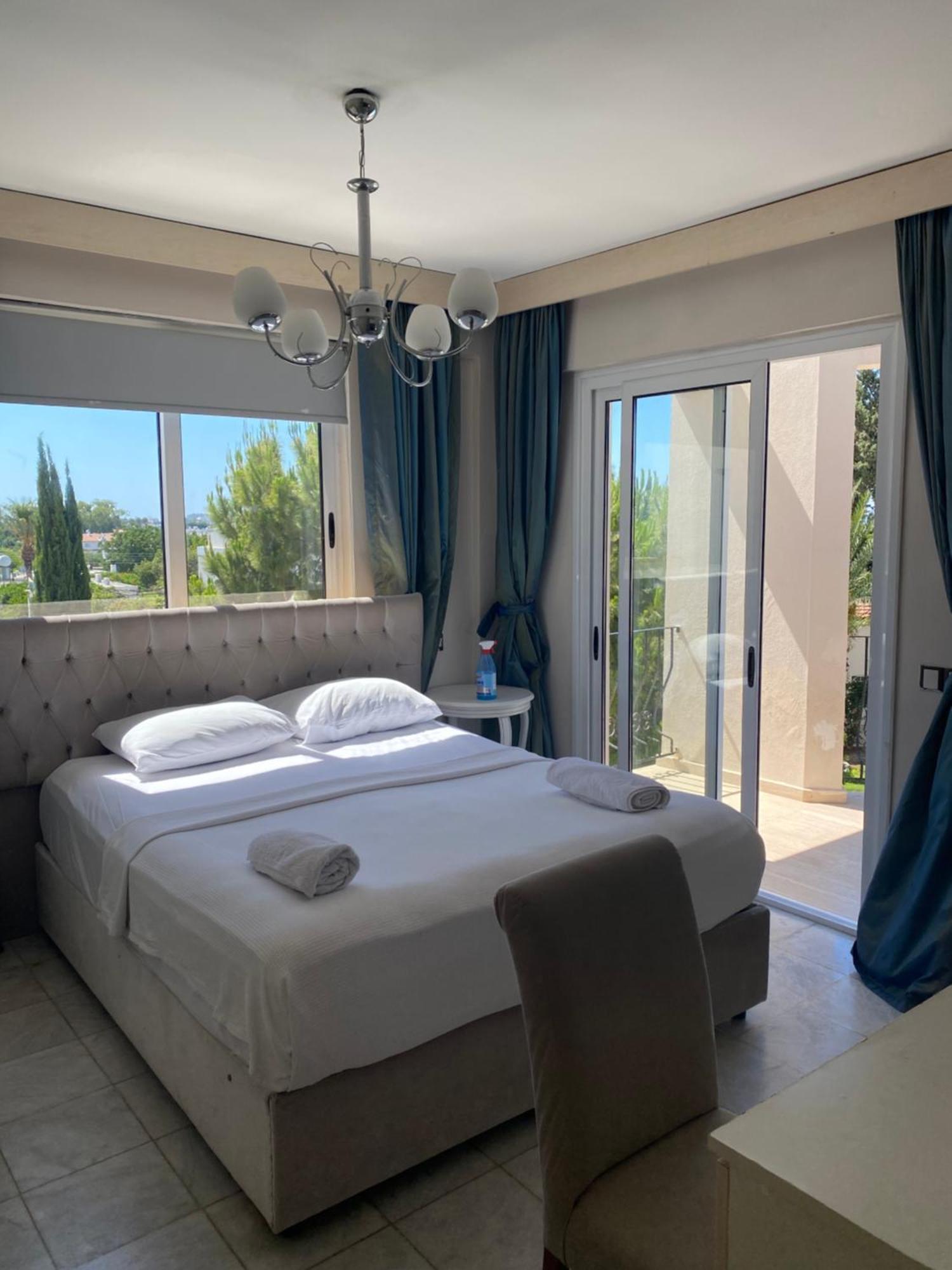The Prince Inn Hotel & Villas Agios Georgios  Екстер'єр фото